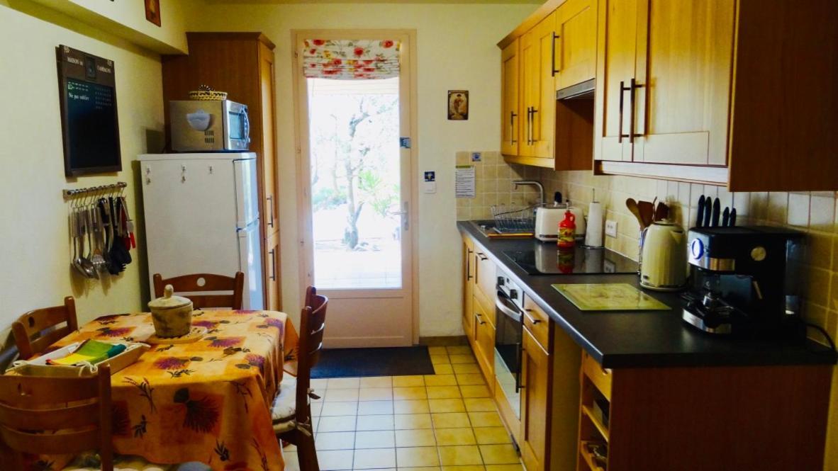 Gite L'Escapade Saint-Saturnin-les-Apt Exterior photo