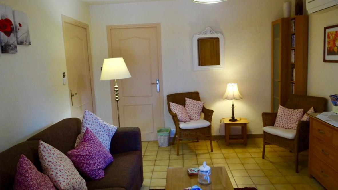 Gite L'Escapade Saint-Saturnin-les-Apt Exterior photo