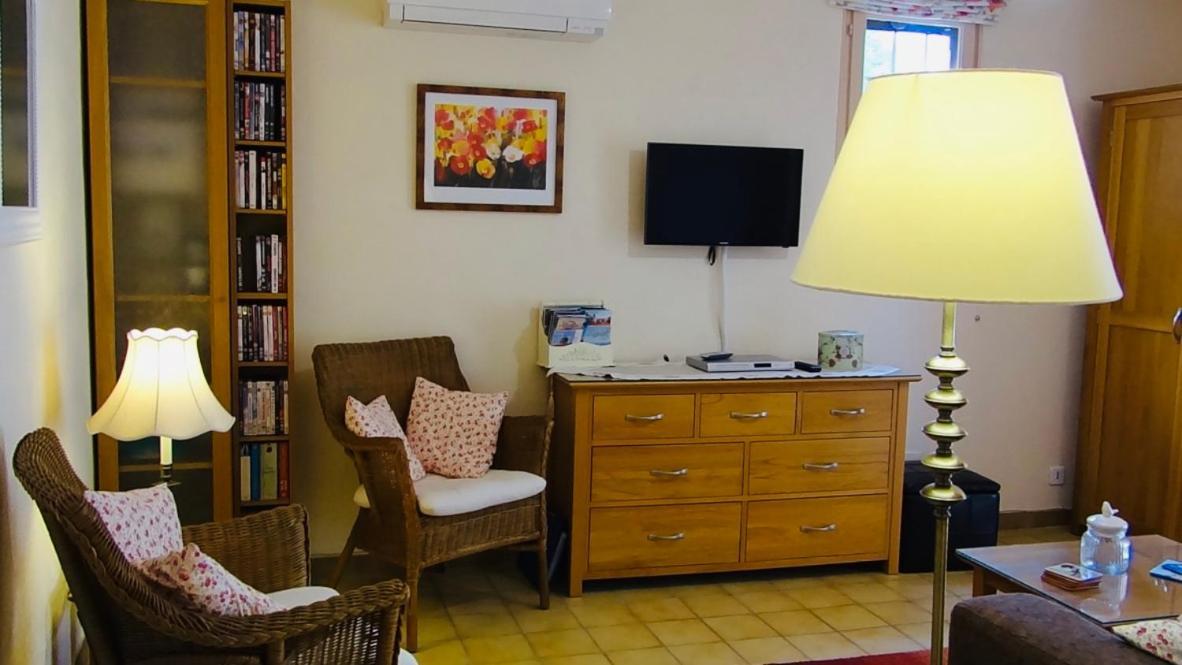 Gite L'Escapade Saint-Saturnin-les-Apt Exterior photo