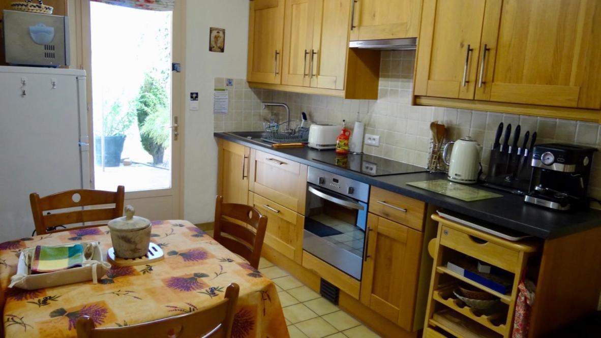 Gite L'Escapade Saint-Saturnin-les-Apt Exterior photo